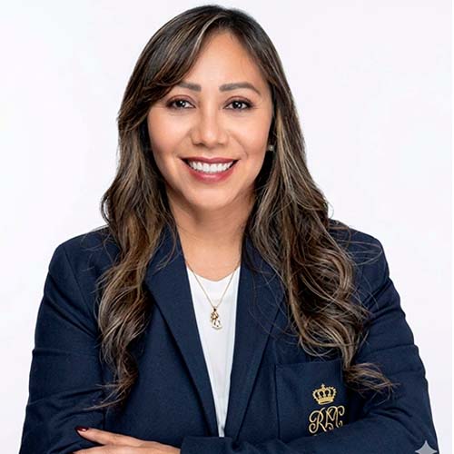 Claudia Cecilia  Lau  Buendia
